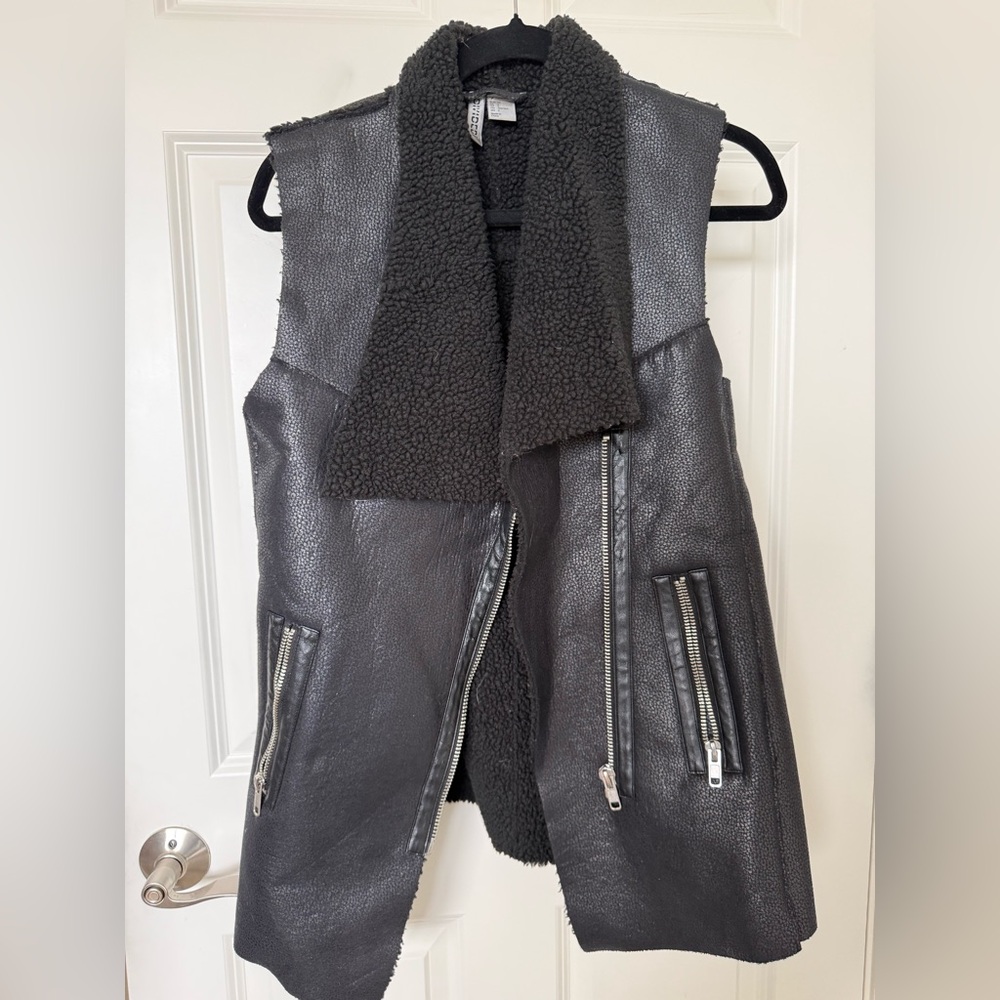 H&M Black Faux Leather Fur Collared Vest